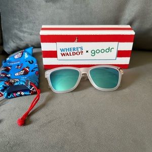 GOODR X WALDO SUNGLASSES - BRAND NEW
